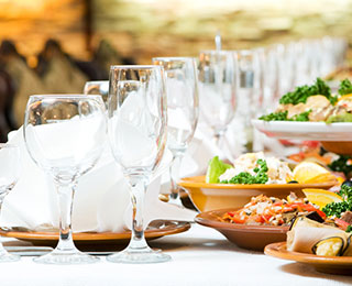 Servicii de catering
